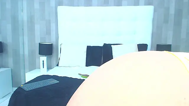 LeahMillerr Adlı Modelin Web Kamerası Şovu