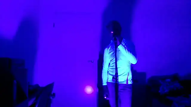 brunoguunot: онлайн-секс-чат