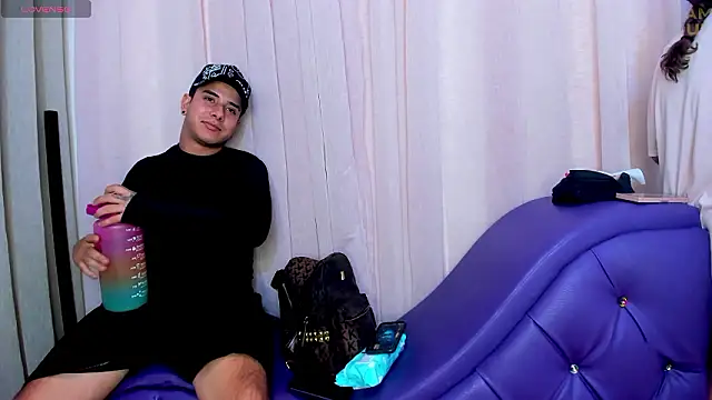 Yourslust_: онлайн-секс-чат