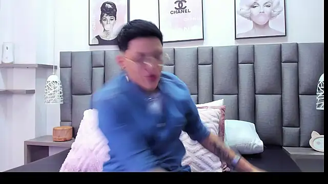 ZoeKrug: απευθείας συνομιλία ΧΧΧ