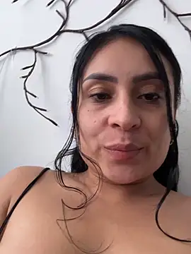 Chat +18 de amyross_s1 ao vivo
