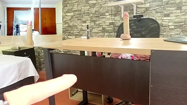 TokyoSky: απευθείας συνομιλία ΧΧΧ