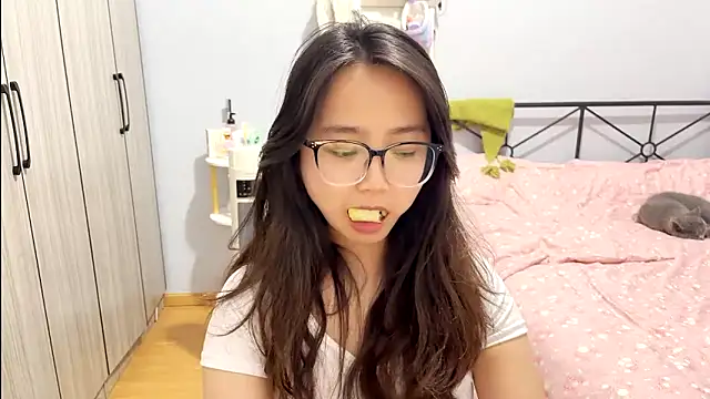 Chat +18 de Hmm_0303 ao vivo