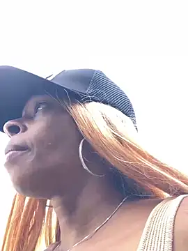 Chatroom XXX en direct de Jasmine_FullsShine