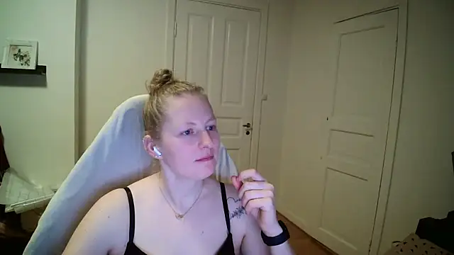 Онлайн чат XXX Girlnina-1995