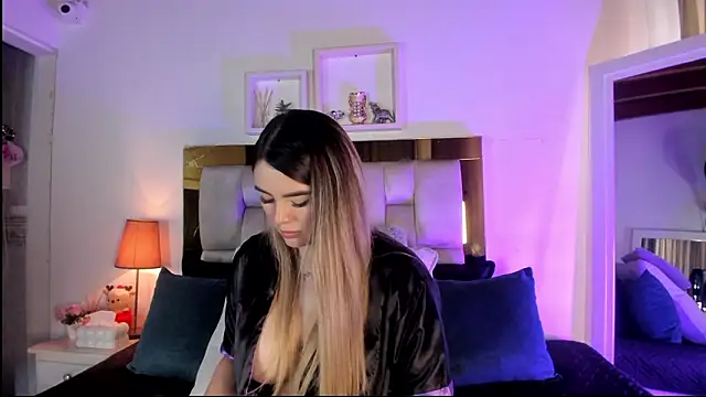 emmy_r – Naživo XXX chat