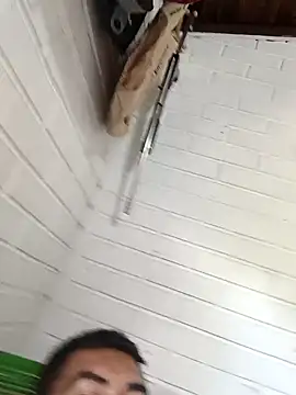 Chat +18 de Agricultor1984 ao vivo