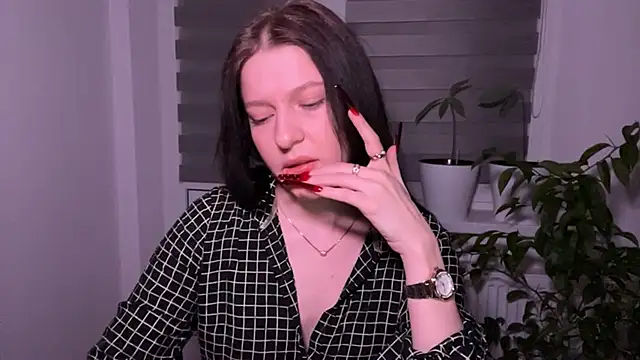 Sarahsolara's Live XXX Chat