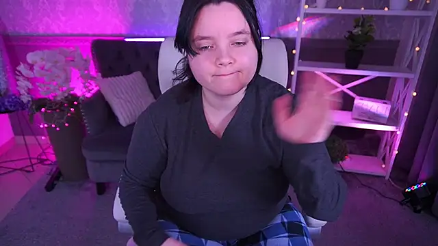 Онлайн чат XXX LittleShyy