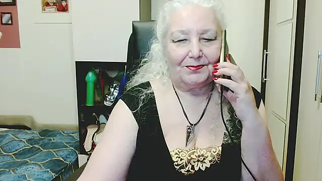 GrannyAlisa Pertunjukan Webcam