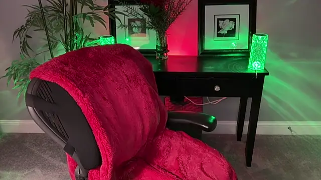 ItsNikki Live XXX Chat