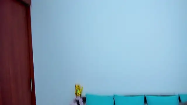 Luna-GomezのライブXXXチャット