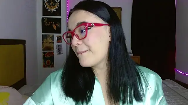 Nova-Satela লাইভ XXX চ্যাট