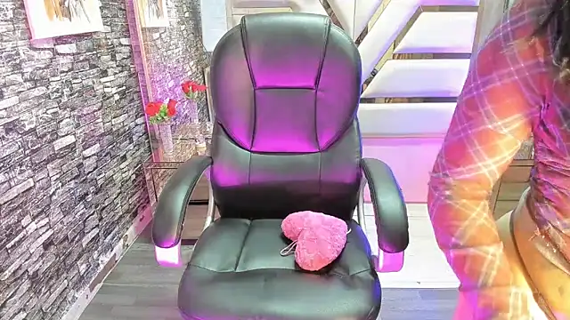 Chatroom XXX en direct de Gerogina_Divaio