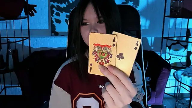 Elainebeness: онлайн-секс-чат