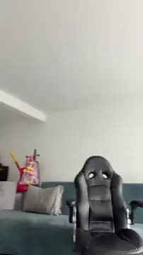 Sebastian_Reed Adlı Modelin Canlı XXX Sohbeti