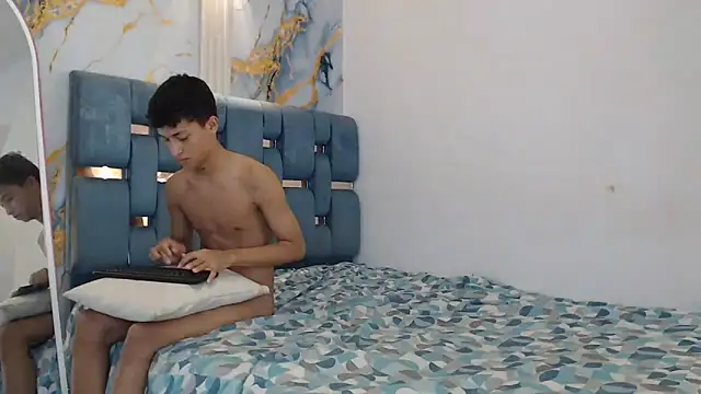 GOLD_BOYS élő XXX-chatje