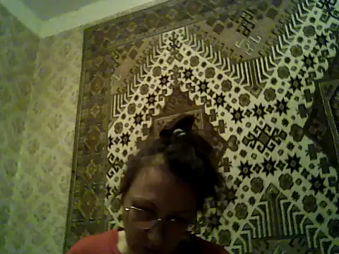 XXX chat uživo modela FayInessaKiss