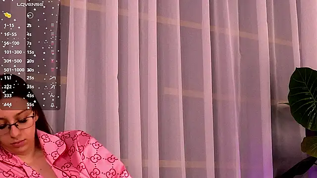 SereyaRose 现场XXX聊天