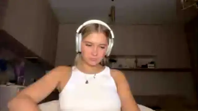 SeveralDip live XXX chat