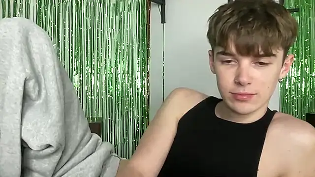 YourMilkyGuy: вебкам-шоу