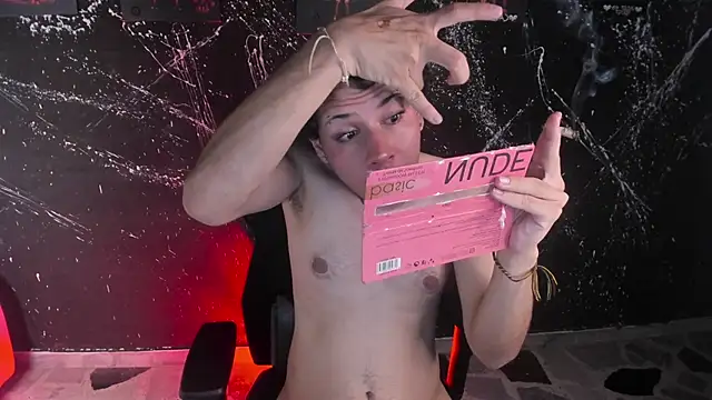 Pokazy przed kamerką – elio_rosexxx