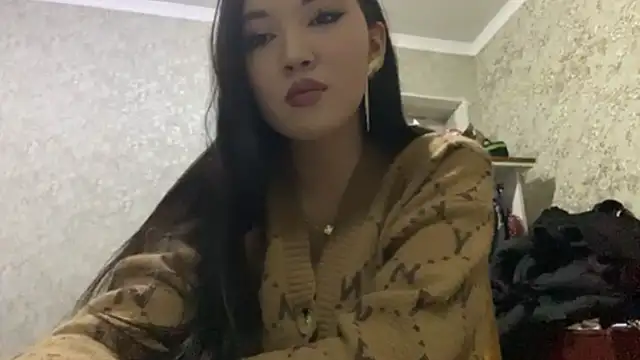 AyaVeya Adlı Modelin Canlı XXX Sohbeti