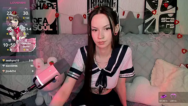 KittiMissi Chat XXX live