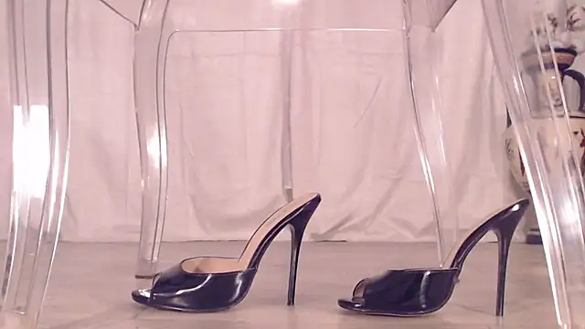 Lady-Nymph Adlı Modelin Canlı XXX Sohbeti