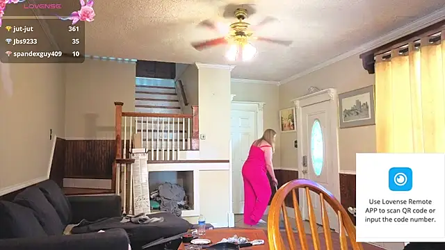 Pokazy przed kamerką – PhatAssBlond