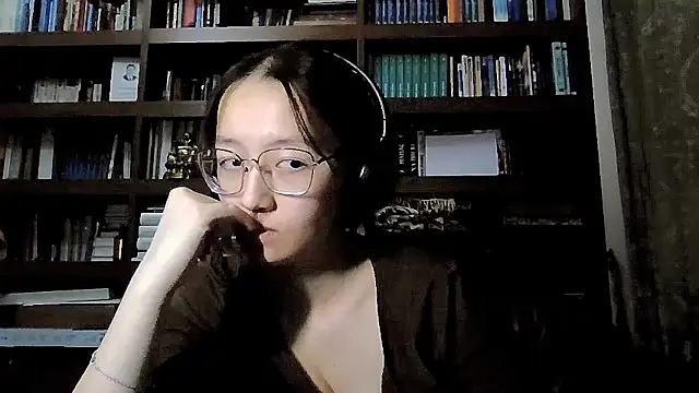 دردشة LinaClous الجنسية المباشرة