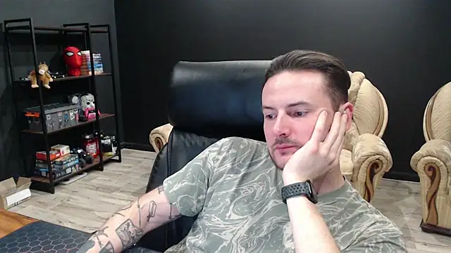 MihasikD webcam show