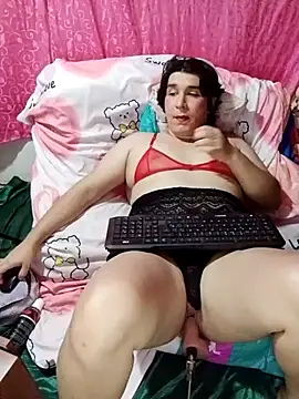 Kaissydoll: διαδικτυακό σόου στην κάμερα