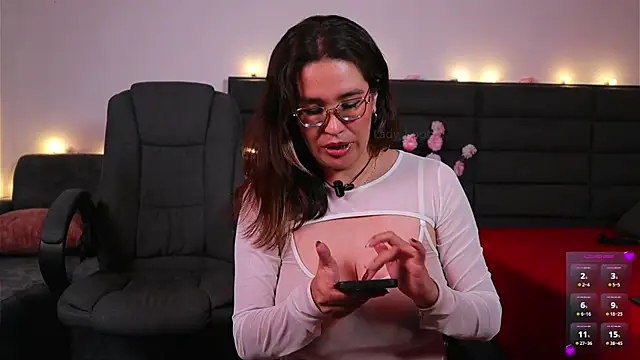 kathieandpovcock1's Live XXX Chat