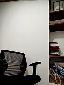 tata_sanz_'s Live XXX Chat