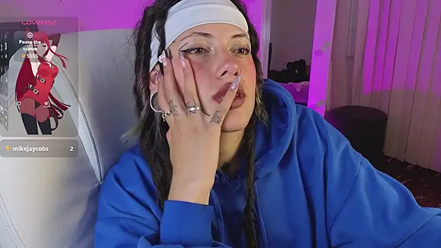 _sharlotte777's Live XXX Chat