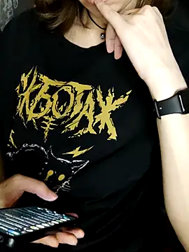 Aashikalaa 라이브 XXX 채팅