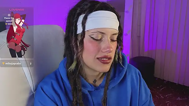 XXX chat uživo modela _sharlotte777