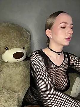 MissOyee Adlı Modelin Canlı XXX Sohbeti