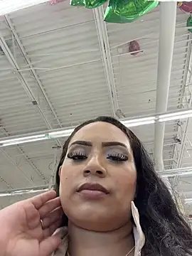 Pokazy przed kamerką – CarmelaAnthony