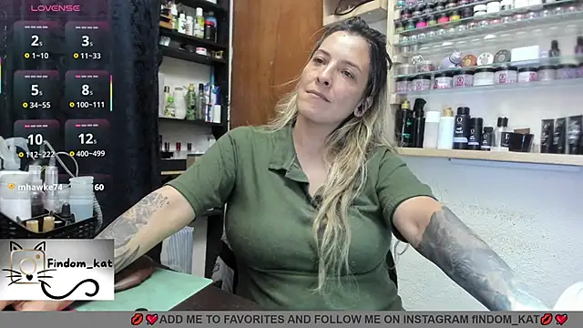 Webkamerová show Katt-findom