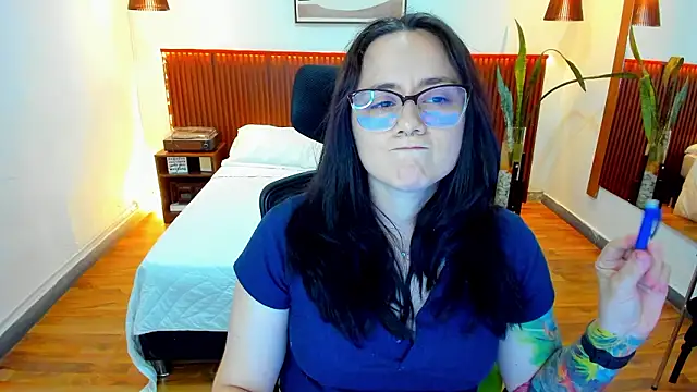 Онлайн чат XXX KatherineBond