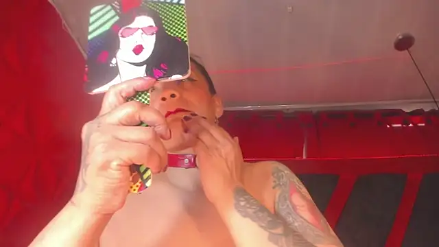 Taylor-hardcore live XXX chat