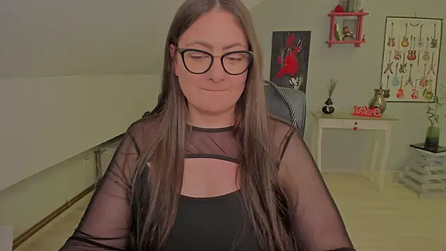 Онлайн чат XXX MistressDarrah