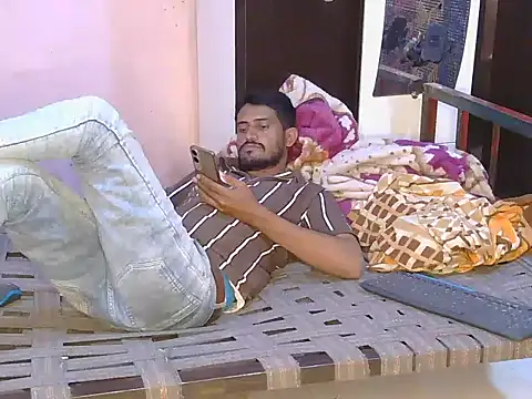 HotXKrish Chat XXX in diretta