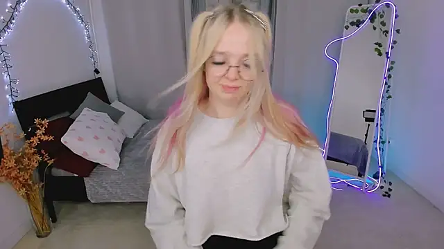 BellaMontgomeryn Live XXX chat