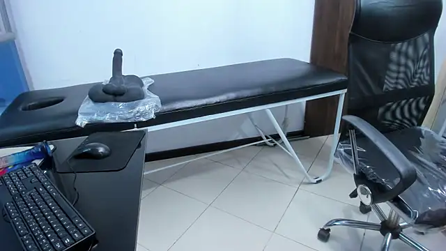 Chat XXX en directo de LeilaSmith_