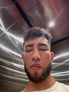 liam_bronw's Live XXX Chat