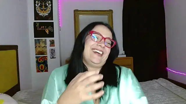 Nova-Satela 라이브 XXX 채팅