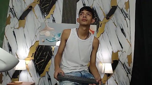 KITTY_BOSH's Live XXX Chat